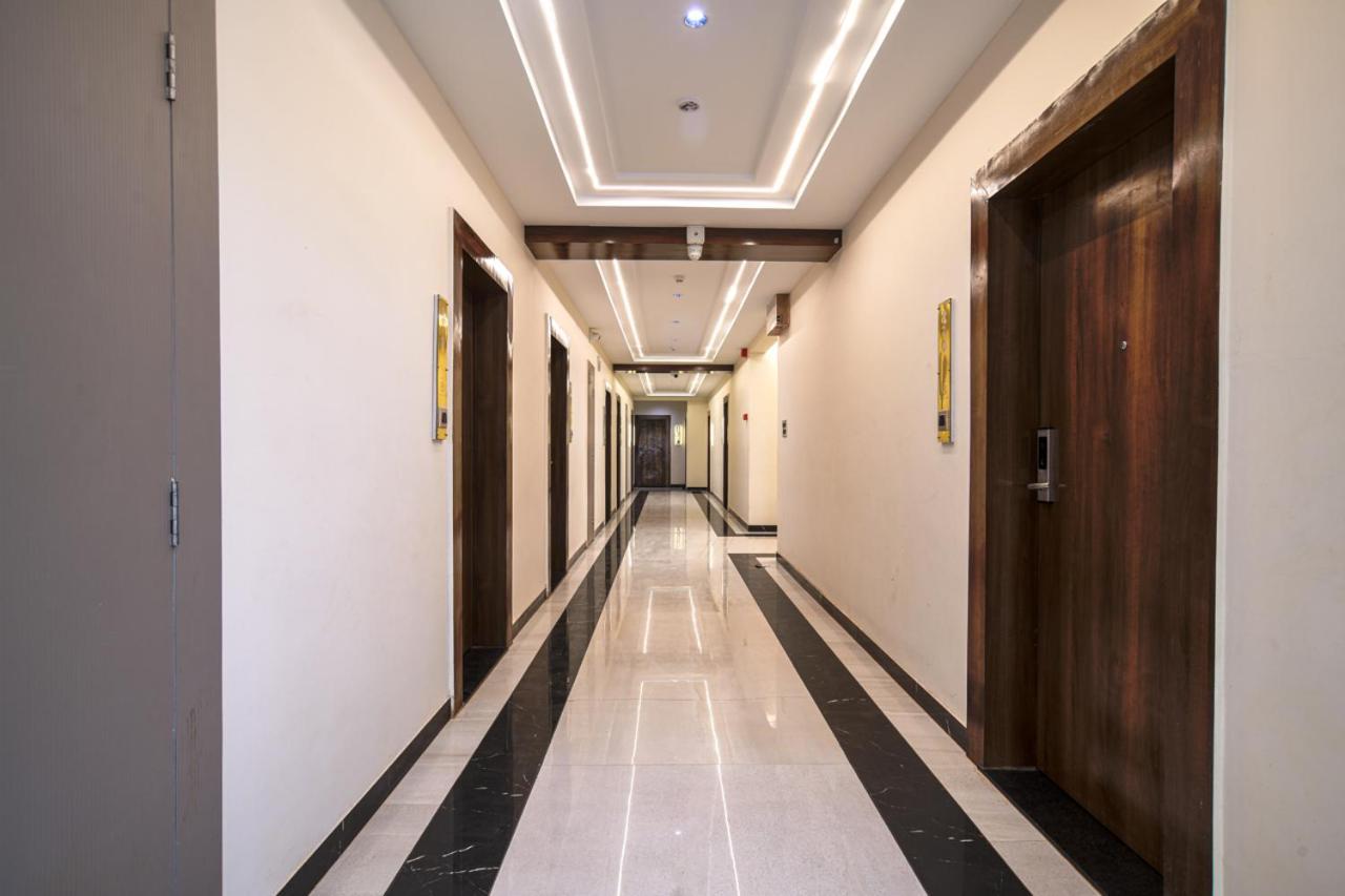 Hotel Miracle 2Km From Mahakal Temple Ujjain Exterior foto