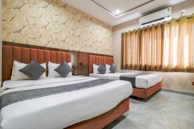 Hotel Miracle 2Km From Mahakal Temple Ujjain Exterior foto